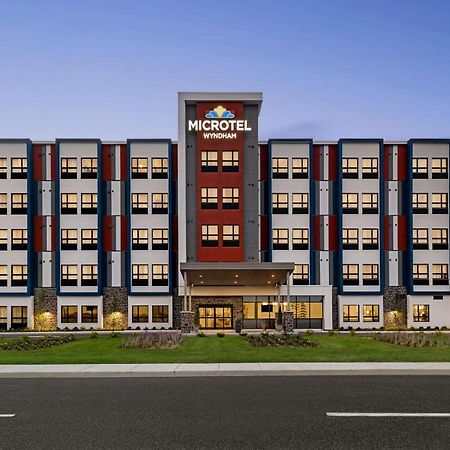 Microtel Inn & Suites Dorval Qc Exterior foto